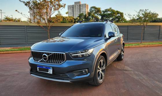 VOLVO XC40 1.5 T5 RECHARGE INSCRIPTION GEARTRONIC VOLVO XC40 1.5 T5 RECHARGE INSCRIPTION GEARTRONIC